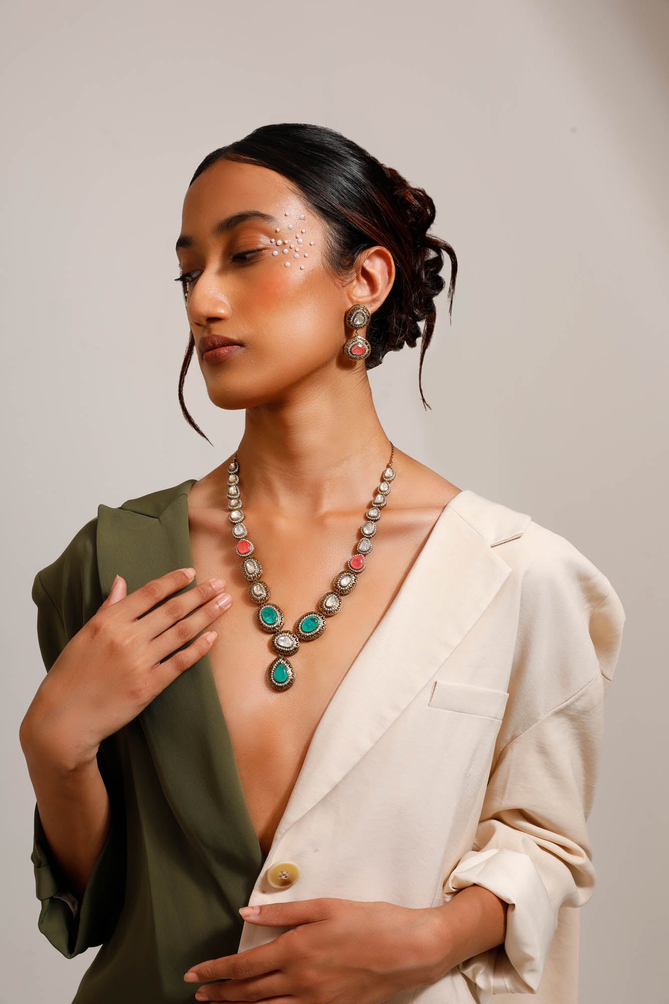 Pebble Struck Necklace Set