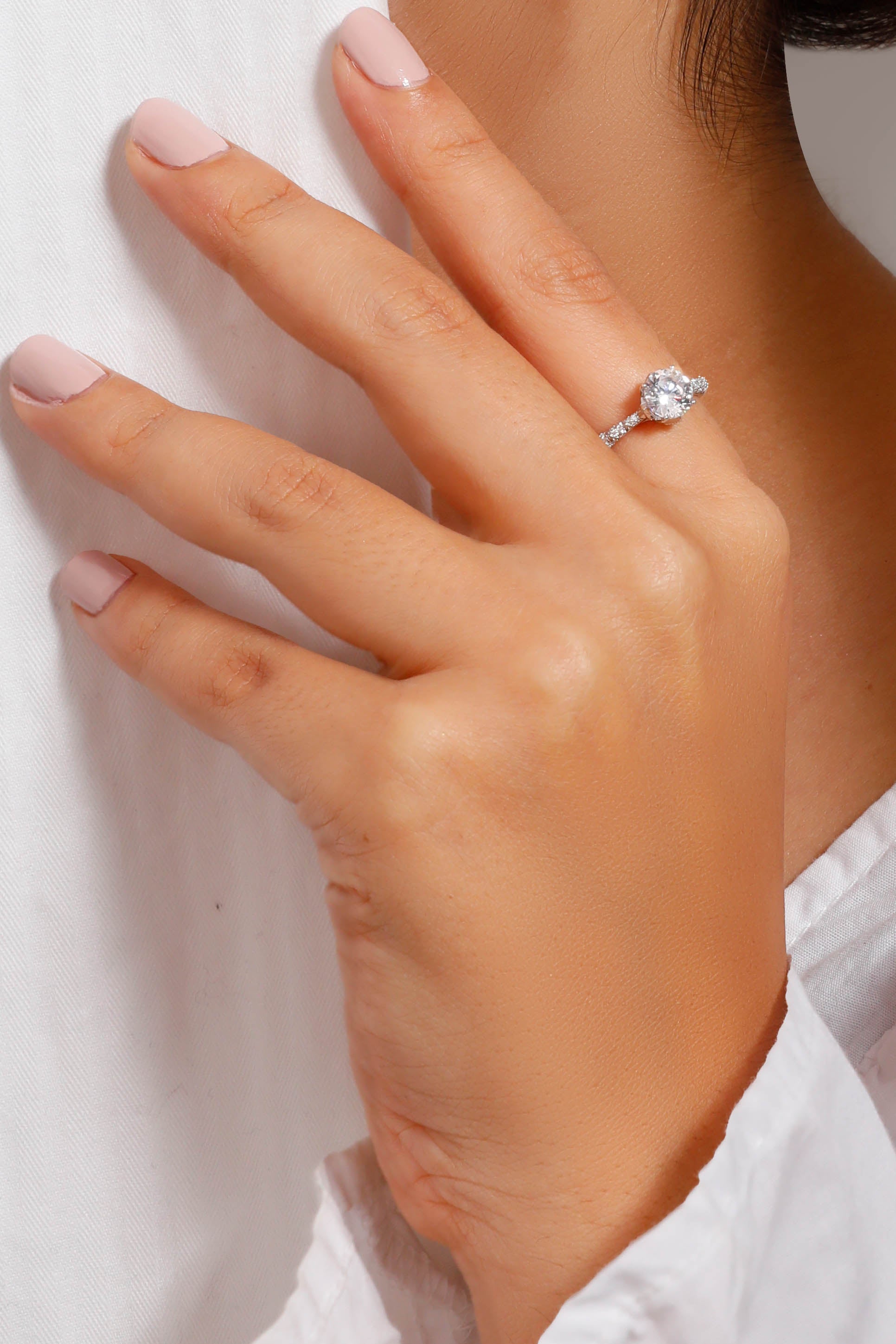 Velvet Diamond glow Ring