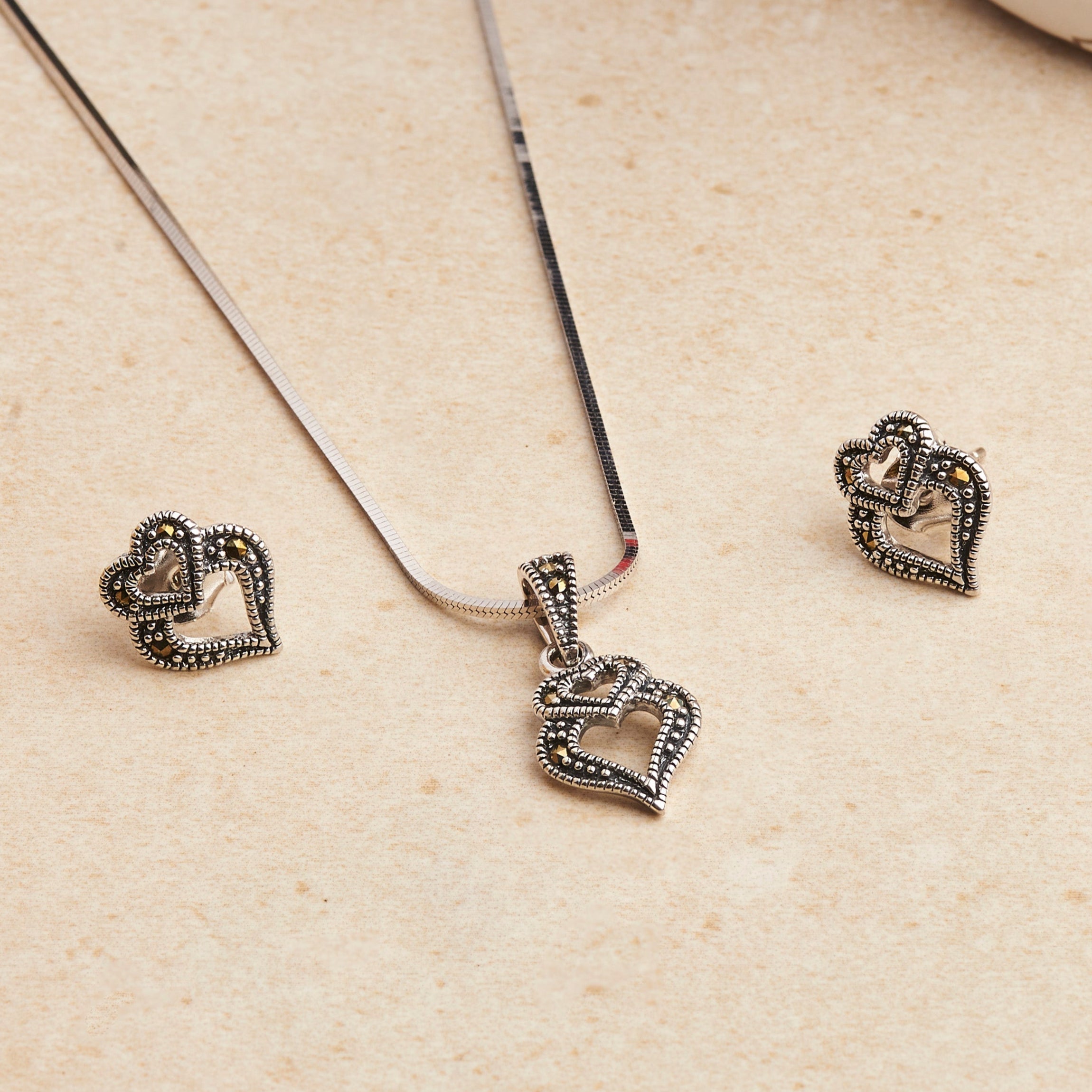 Antique Silver Cobra Heart Necklace Set