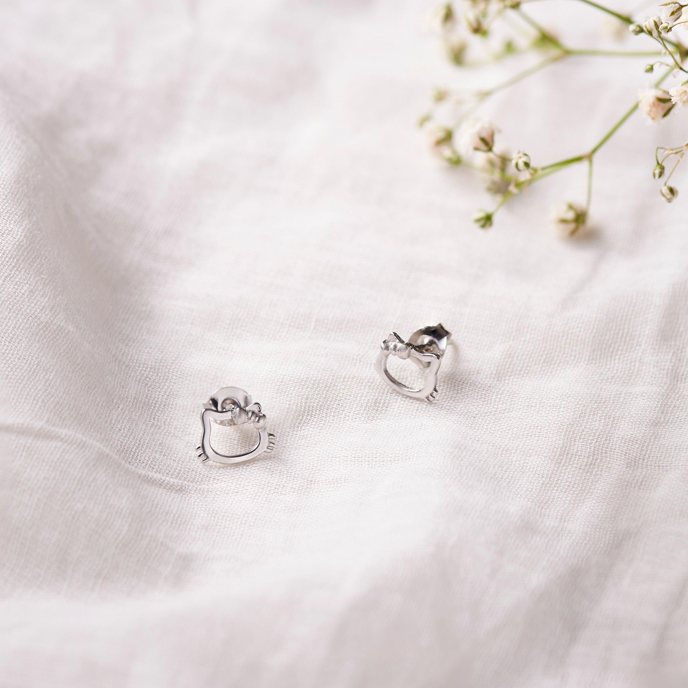 Silver Hello Kitty Studs (Earrings) Dhanaza