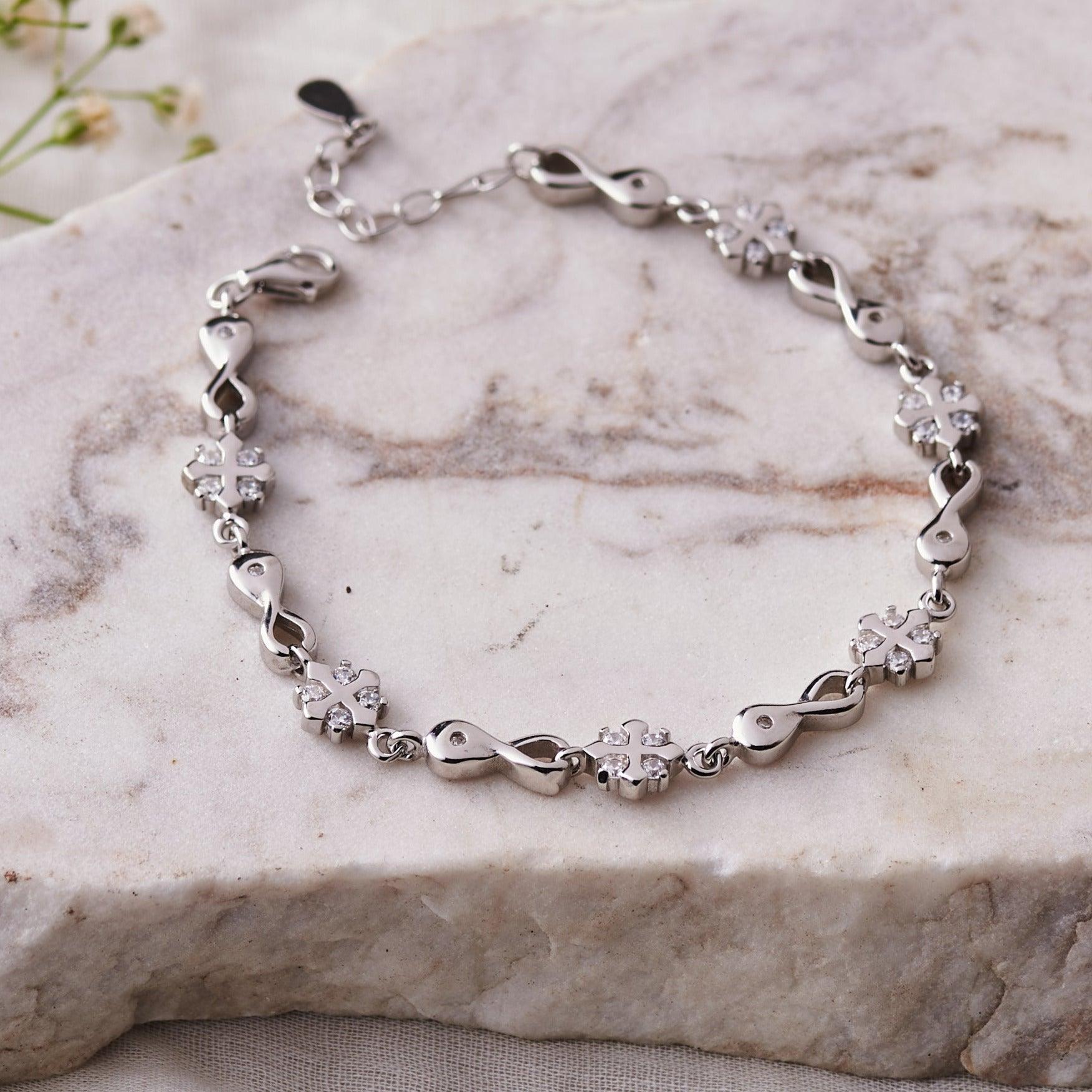 Silver Medallion Bracelet Dhanaza